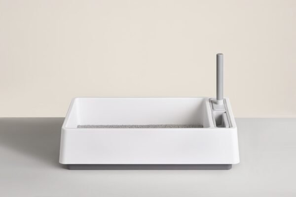 02-Cove-LitterBox-White-10376-web-min tuft + paw Cove Litter Box