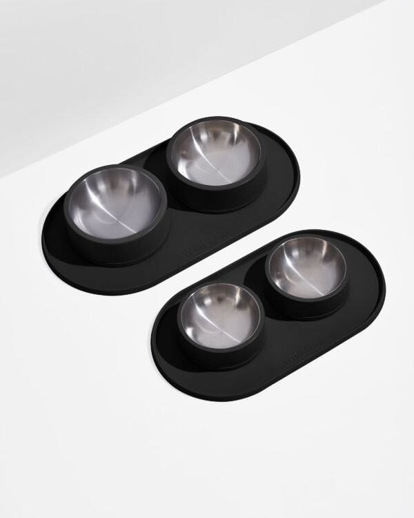 WO_VM_Studio_Placemat_Black_SizeComparison_PDP_02_4x5_Web_0dd6df7b-77e1-44f4-83f4-0044d811f302 Placemat